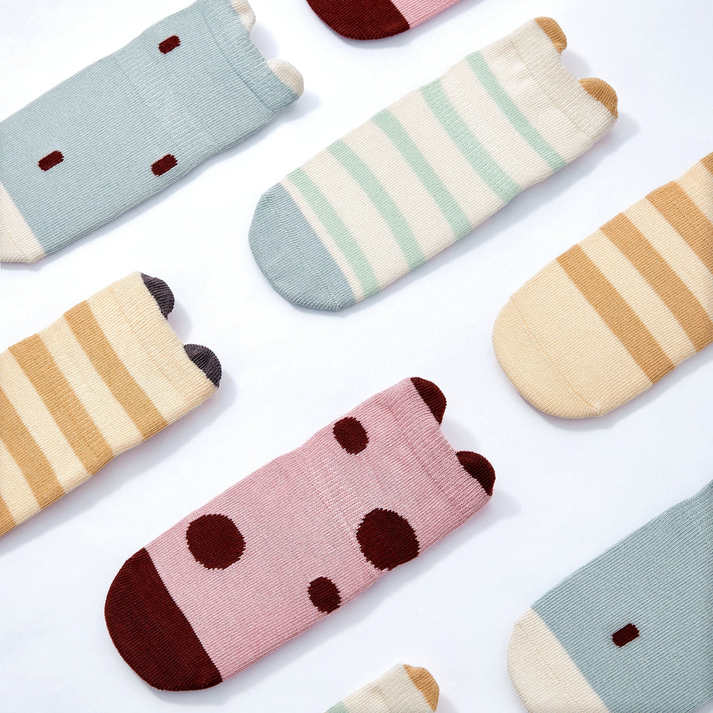 New-Ladybug & Friends- Organic- 4 Pairs of Stay-On Baby & Toddler Non-Slip Socks